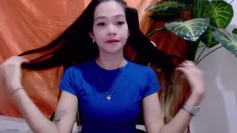 Snapshot of angelyn_slim chatting on 05.27.26 angelyn_slim online show from 05.27.26
