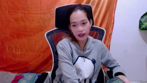 Snapshot of angelyn_slim chatting on 07.23.26 angelyn_slim online show from 07.23.26
