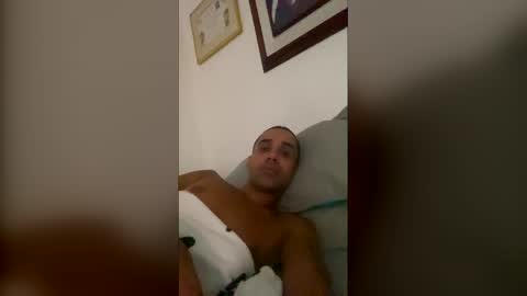 Snapshot of anghel_stone chatting on 04.28.26 Anghel Stone online show from 04.28.26