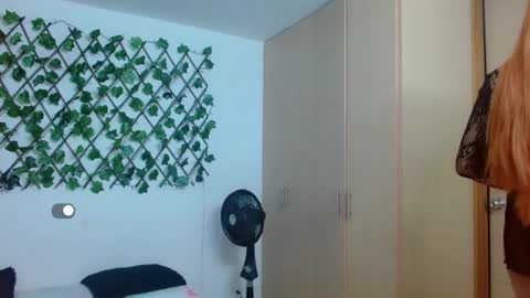 Snapshot of angie_arias chatting on 02.13.25 Angie online show from 02.13.25