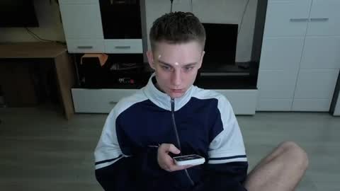 Snapshot of angryzan chatting on 04.24.26 vodka online show from 04.24.26