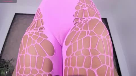 angy_avila online show from 10.25.25