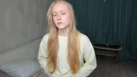 Snapshot of anhedney chatting on 04.15.26 Violet online show from 04.15.26