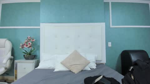 Ania online show from 11.15.25