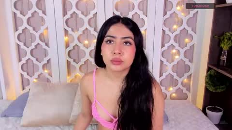 Snapshot of aniie_west chatting on 02.18.25 aniie_west online show from 02.18.25