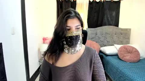 Snapshot of aniisaalii chatting on 05.16.26 Anissa online show from 05.16.26