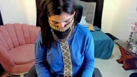 Snapshot of aniisaalii chatting on 05.19.26 Anissa online show from 05.19.26