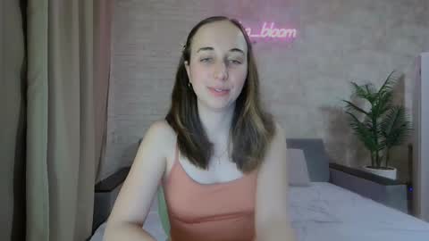 Snapshot of anikabloom chatting on 01.21.25 anikabloom online show from 01.21.25