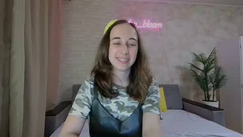 Snapshot of anikabloom chatting on 01.31.25 anikabloom online show from 01.31.25