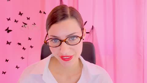 Anni online show from 11.13.25