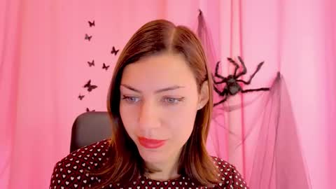 Anni online show from 11.18.25