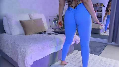 anissia teaser online show from 10.14.25