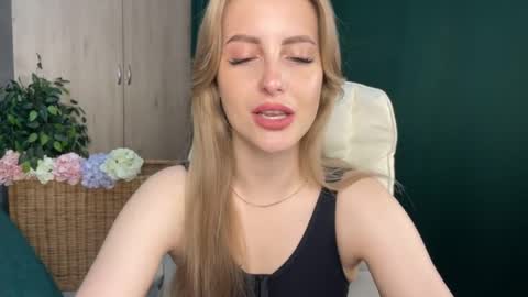 Snapshot of anita_blairr chatting on 05.29.26 Anita online show from 05.29.26