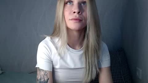 Snapshot of anita_delicious chatting on 02.18.25 anita_delicious online show from 02.18.25