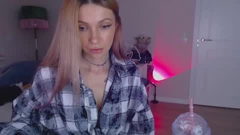 anita_moon_ online show from 10.15.25
