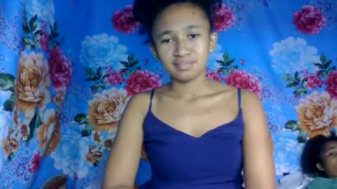 Snapshot of anitaazzh chatting on 06.17.26 anitaazzh online show from 06.17.26