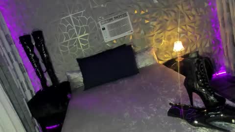 Miss Ann online show from 01.16.25