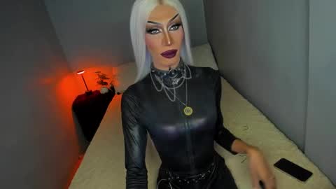 Miss Ann online show from 09.26.25