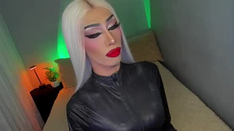 Miss Ann online show from 09.30.25