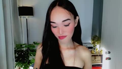 Snapshot of anitaguen chatting on 12.22.25 anita online show from 12.22.25