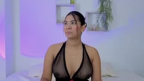Snapshot of anittafoxx chatting on 07.25.26 anittafoxx online show from 07.25.26