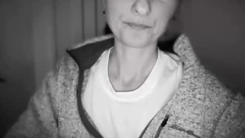 Snapshot of anje_forsexytime chatting on 10.25.25 Anje online show from 10.25.25