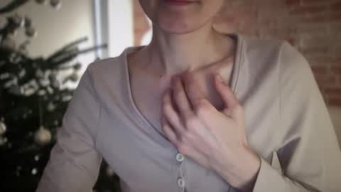 Snapshot of anje_forsexytime chatting on 12.21.25 Anje online show from 12.21.25