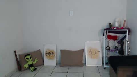 Hello My name is NaiaraPv is OPEN online show from 11.28.25