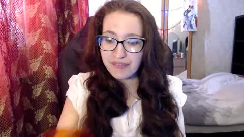 Snapshot of ankey_rayah chatting on 05.07.26 Nameless online show from 05.07.26