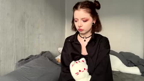 Snapshot of anmixhot chatting on 11.17.25 AnmiXHot online show from 11.17.25