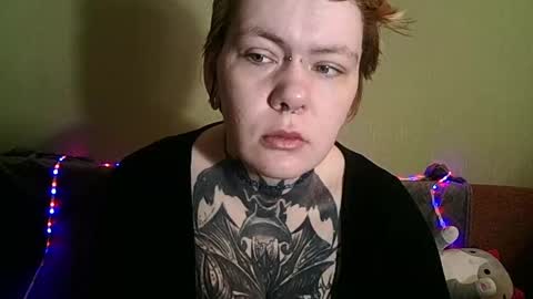 ann_lelala_ online show from 02.18.25