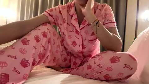 Snapshot of anna___25 chatting on 04.01.26 Anna online show from 04.01.26