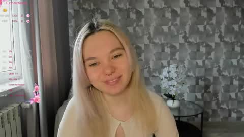 Snapshot of anna_aaaa chatting on 04.19.26 Anna online show from 04.19.26