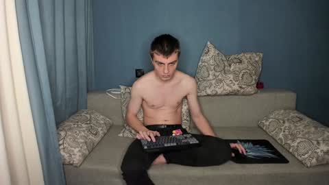 Snapshot of anna_jason chatting on 12.21.24 Fansly Jason sweet ass online show from 12.21.24