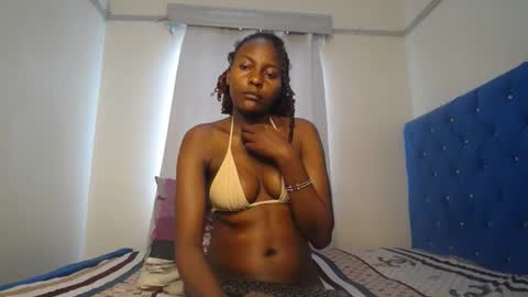 Snapshot of anna_kinky1 chatting on 10.14.25 anna kinky1 online show from 10.14.25
