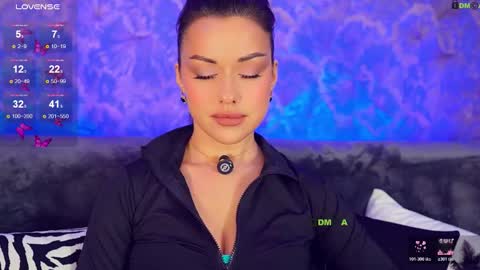 Snapshot of anna_na_sik chatting on 12.19.25 AnnaConda online show from 12.19.25