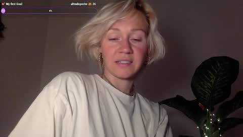 Snapshot of anna_safra chatting on 12.05.24 Anna Safra online show from 12.05.24