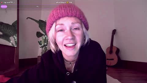 Snapshot of anna_safra chatting on 12.07.24 Anna Safra online show from 12.07.24