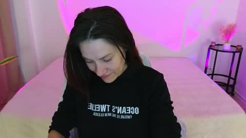 annaabels online show from 10.04.25