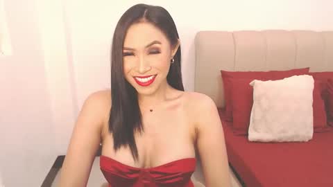 annabanana090690 online show from 10.30.25