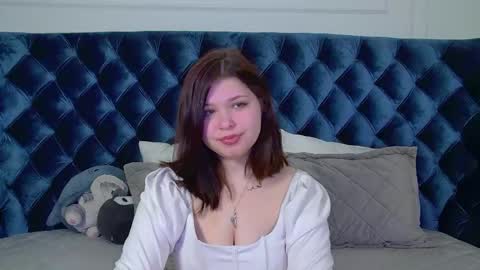 Snapshot of annabanksy chatting on 04.26.26 AnnaBanksy online show from 04.26.26