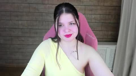 Snapshot of annabanksy chatting on 05.25.26 AnnaBanksy online show from 05.25.26
