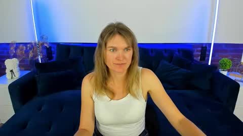 Snapshot of annabel_xxx chatting on 10.02.25 Annabel online show from 10.02.25