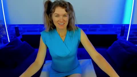 Snapshot of annabel_xxx chatting on 10.11.25 Annabel online show from 10.11.25