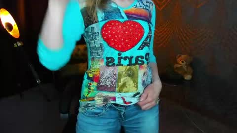 Snapshot of annabel_xxx chatting on 04.30.26 Annabel online show from 04.30.26