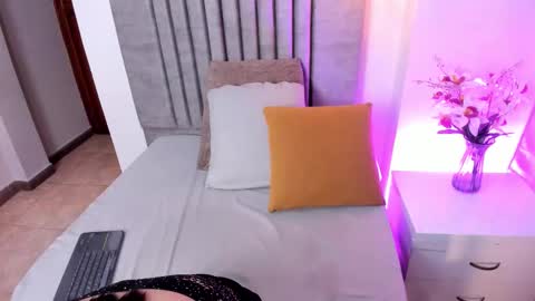 Snapshot of annabrookks chatting on 02.27.26 AnnaBrooks online show from 02.27.26