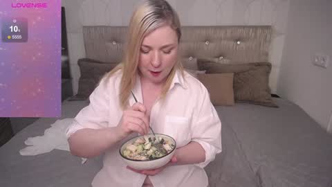 AnnaCherri online show from 02.03.25