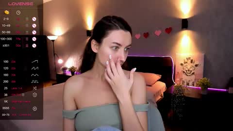 Snapshot of annacooleman_ chatting on 09.11.25 Anna online show from 09.11.25