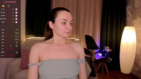 Snapshot of annacooleman_ chatting on 09.19.25 Anna online show from 09.19.25