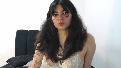 Snapshot of annacrow chatting on 06.12.26 Anna online show from 06.12.26